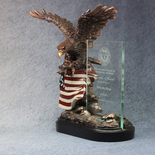 Bronze Eagle With Flag | Alliance Awards LLC.
