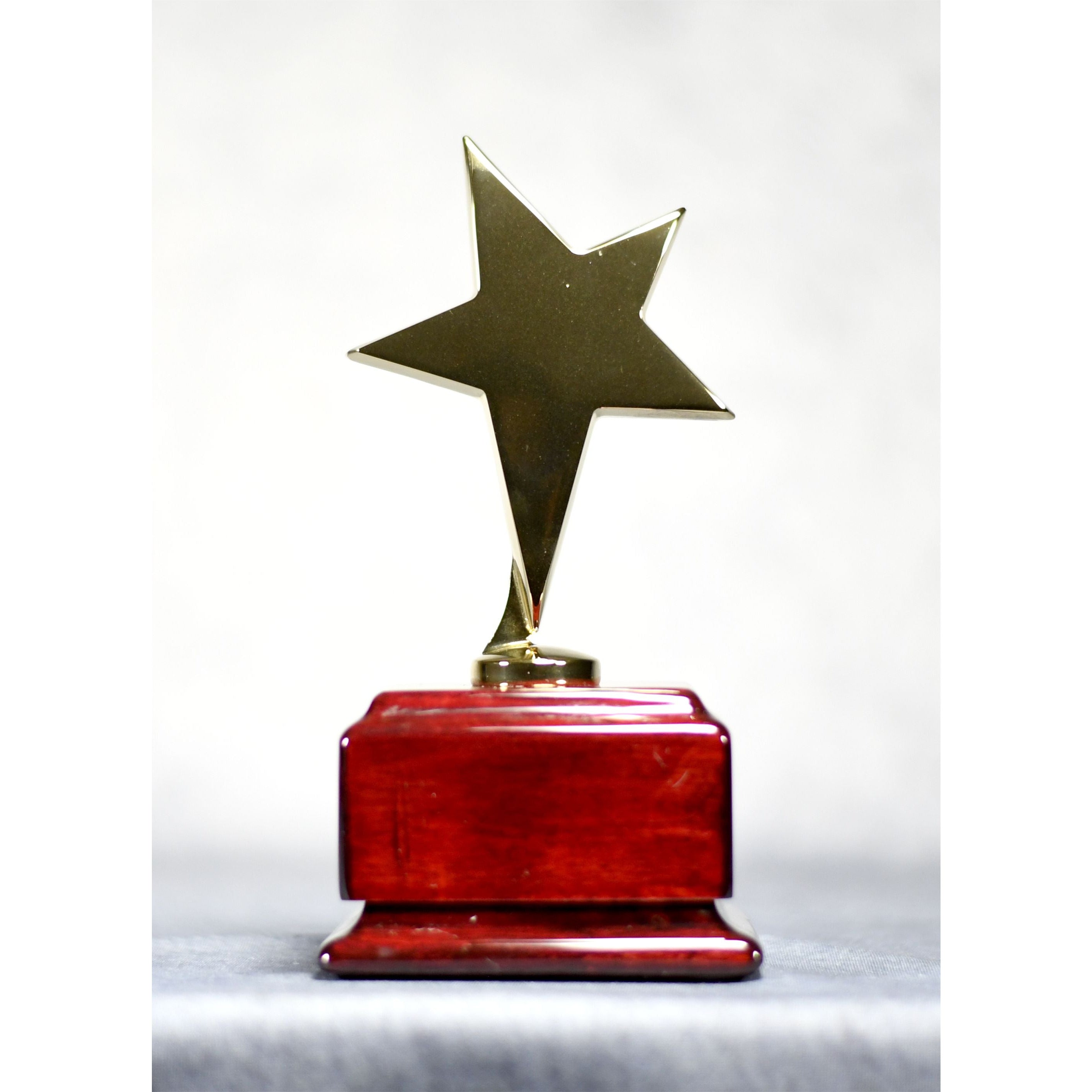 Star Performer Gold Star On Rosewood Base | Alliance Awards LLC.