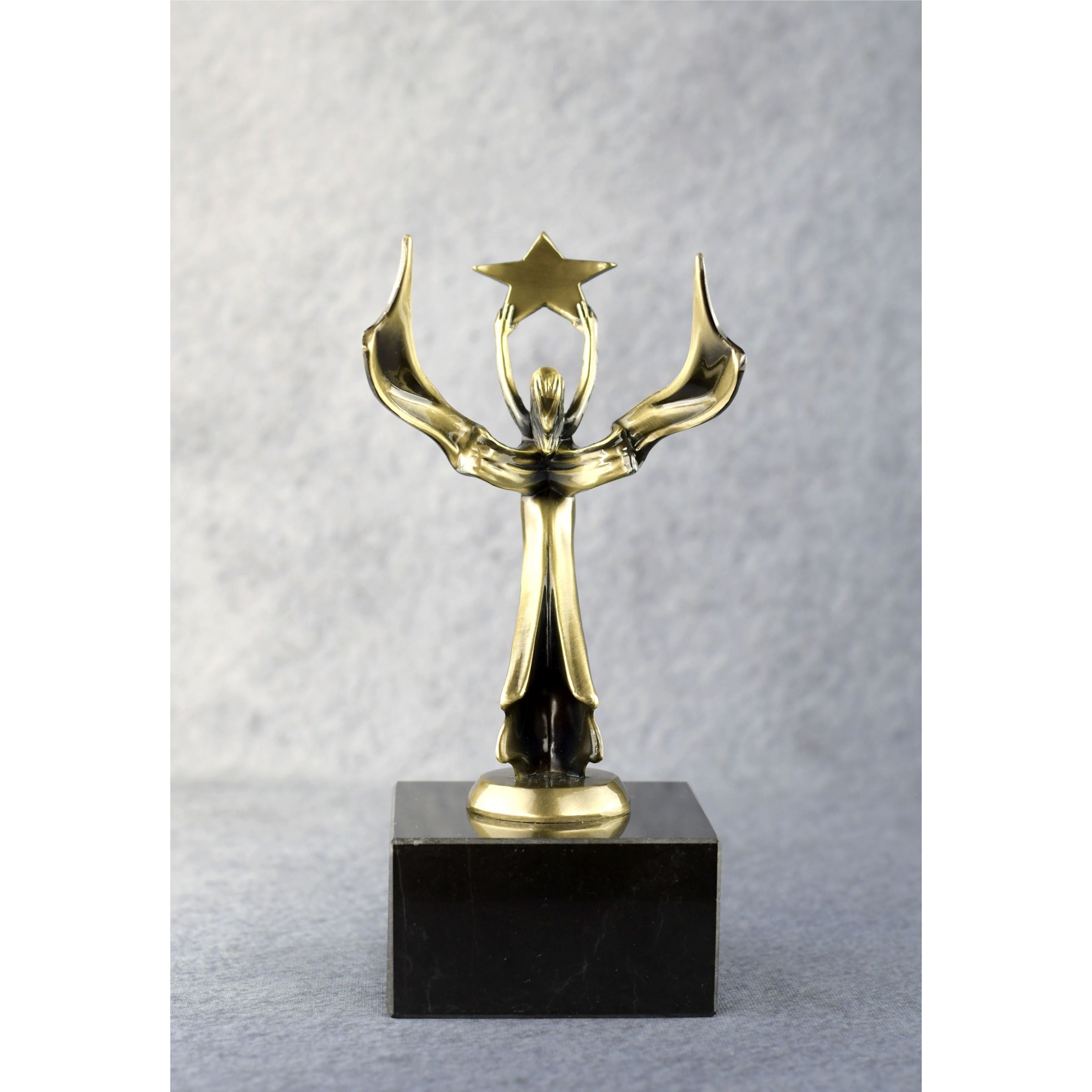 Star Performer Victory Figure | Alliance Awards LLC.