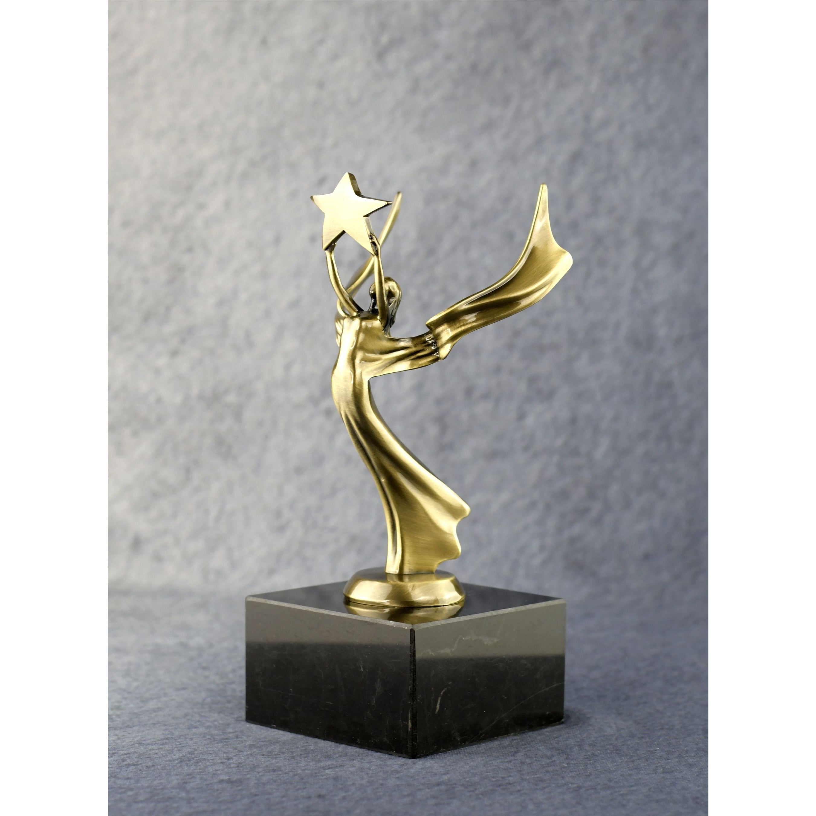 Star Performer Victory Figure | Alliance Awards LLC.