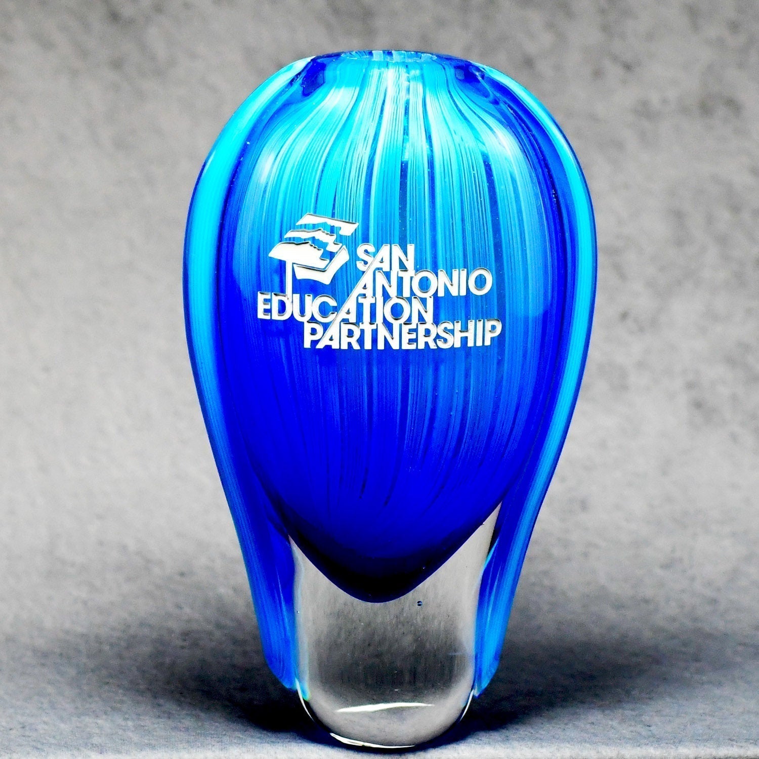 Teardrop Crystal Vase | Alliance Awards LLC.
