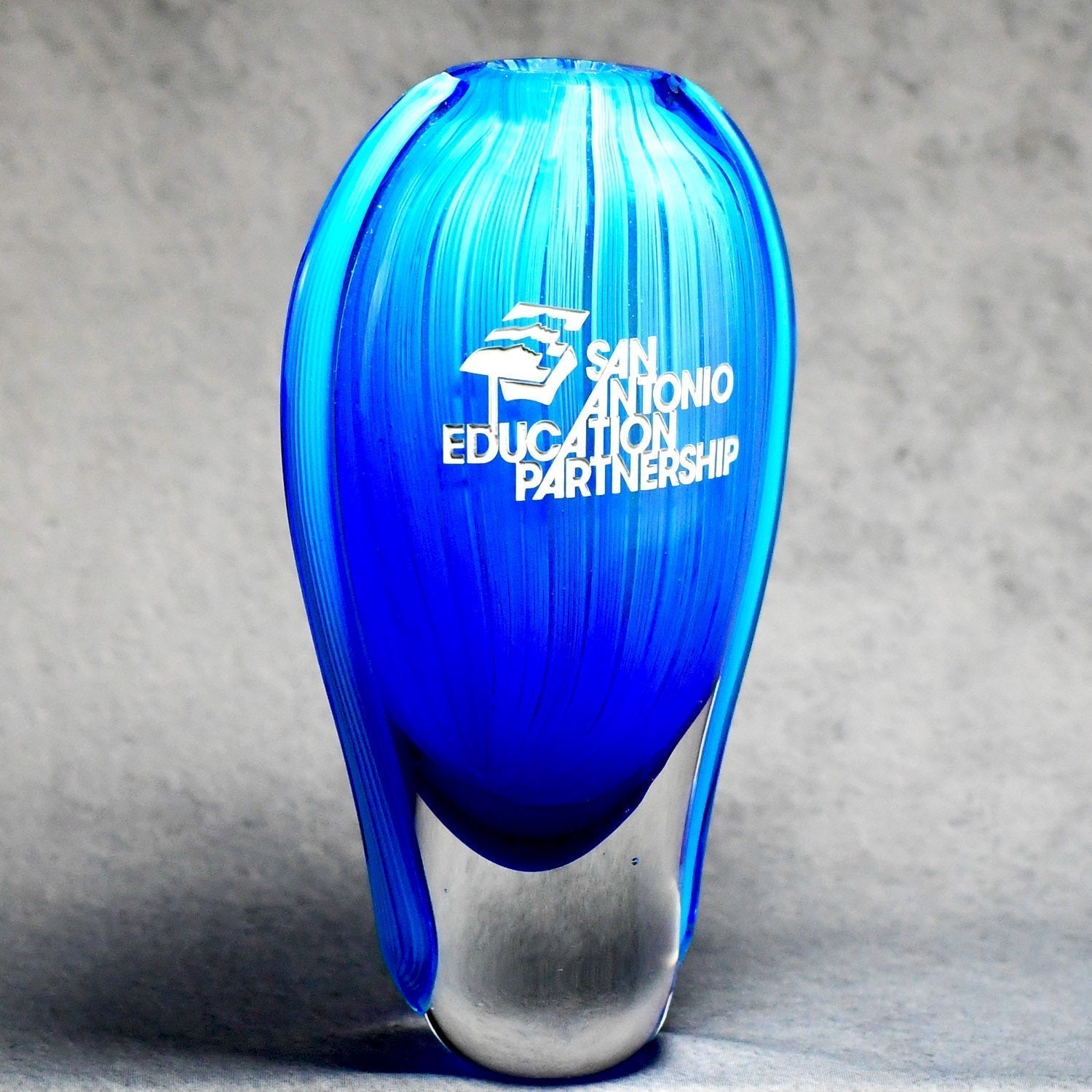 Teardrop Crystal Vase | Alliance Awards LLC.