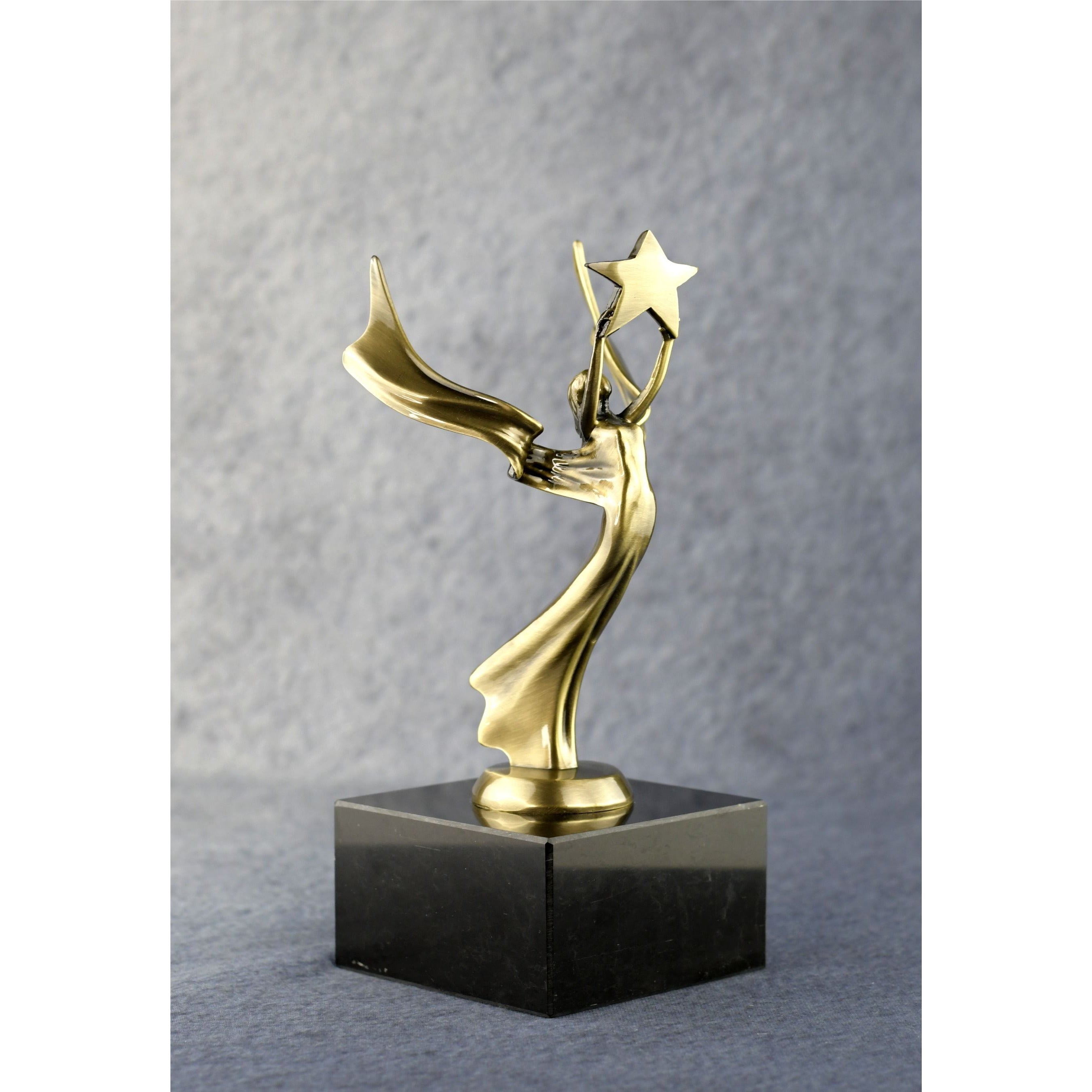 Star Performer Victory Figure | Alliance Awards LLC.