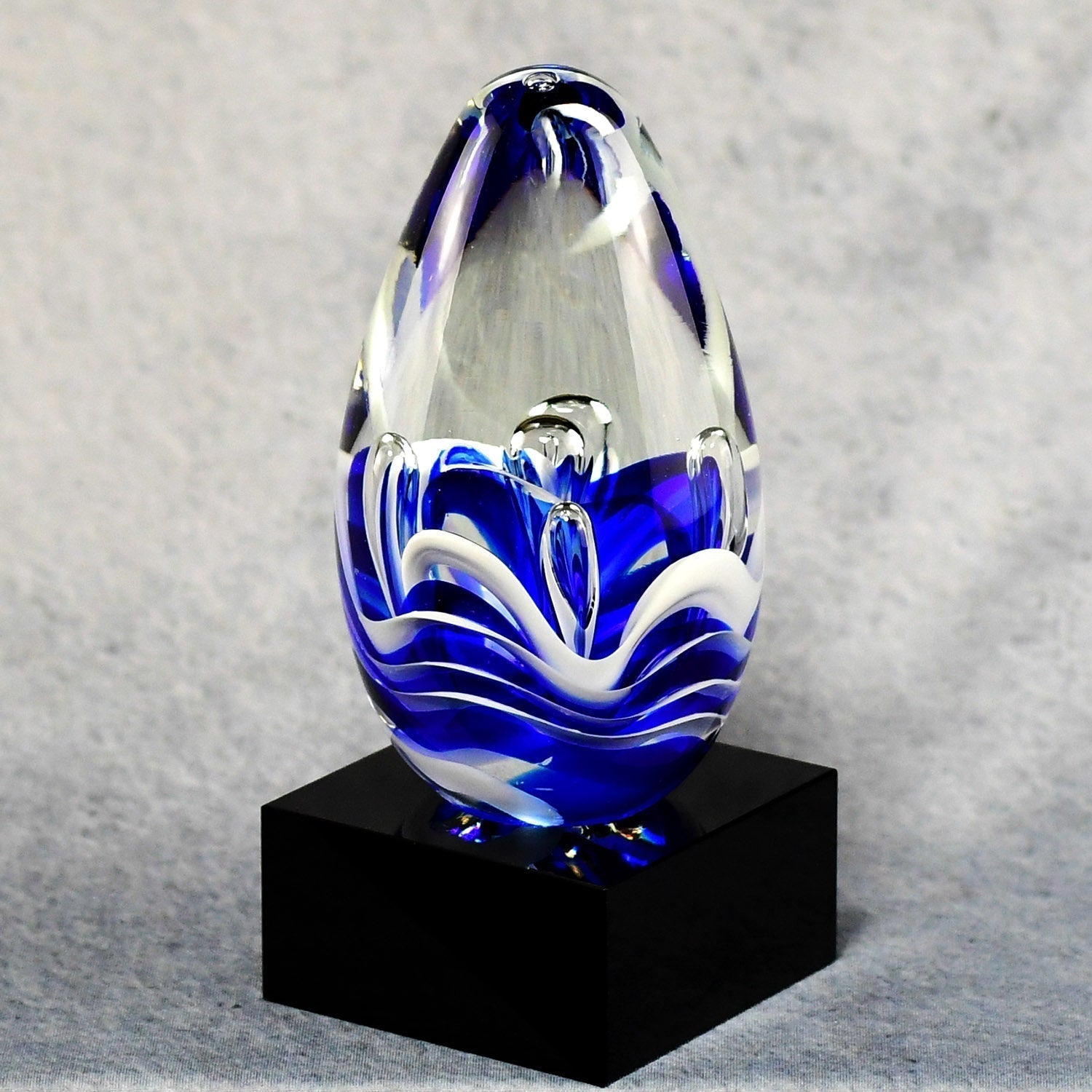 Blue And White Art Glass Egg | Alliance Awards LLC.